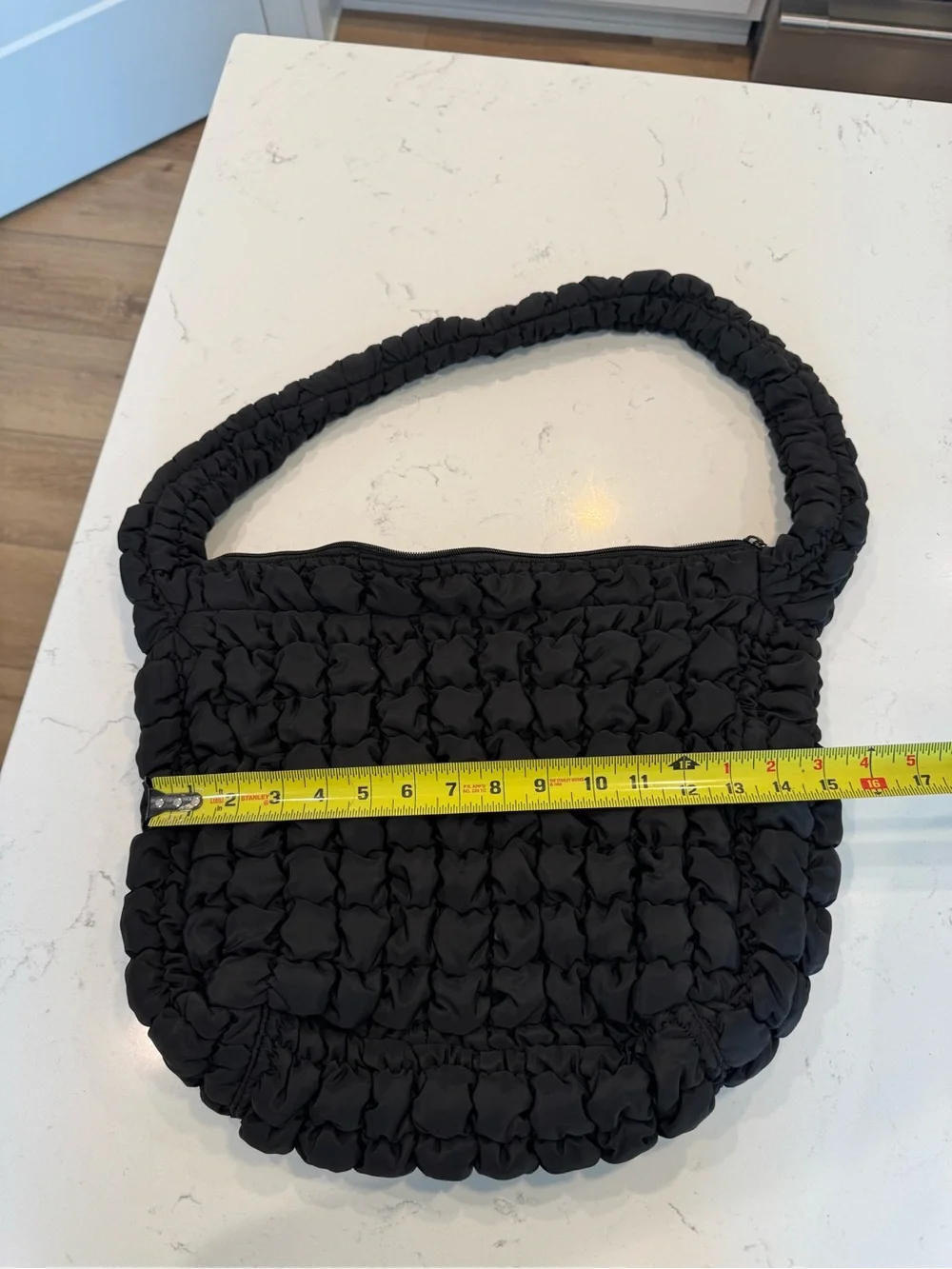 QUILTED CROSSBODY PUFFER TOTE BAG BLACK